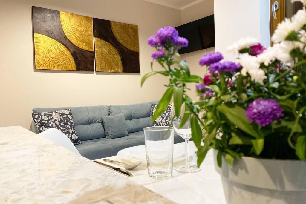 Exclusive 2Br! Apartment Near City Center +Netflix Warszawa Eksteriør bilde